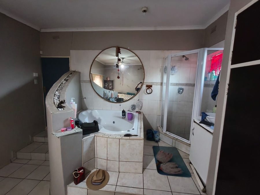 To Let 3 Bedroom Property for Rent in Safari Gardens North West